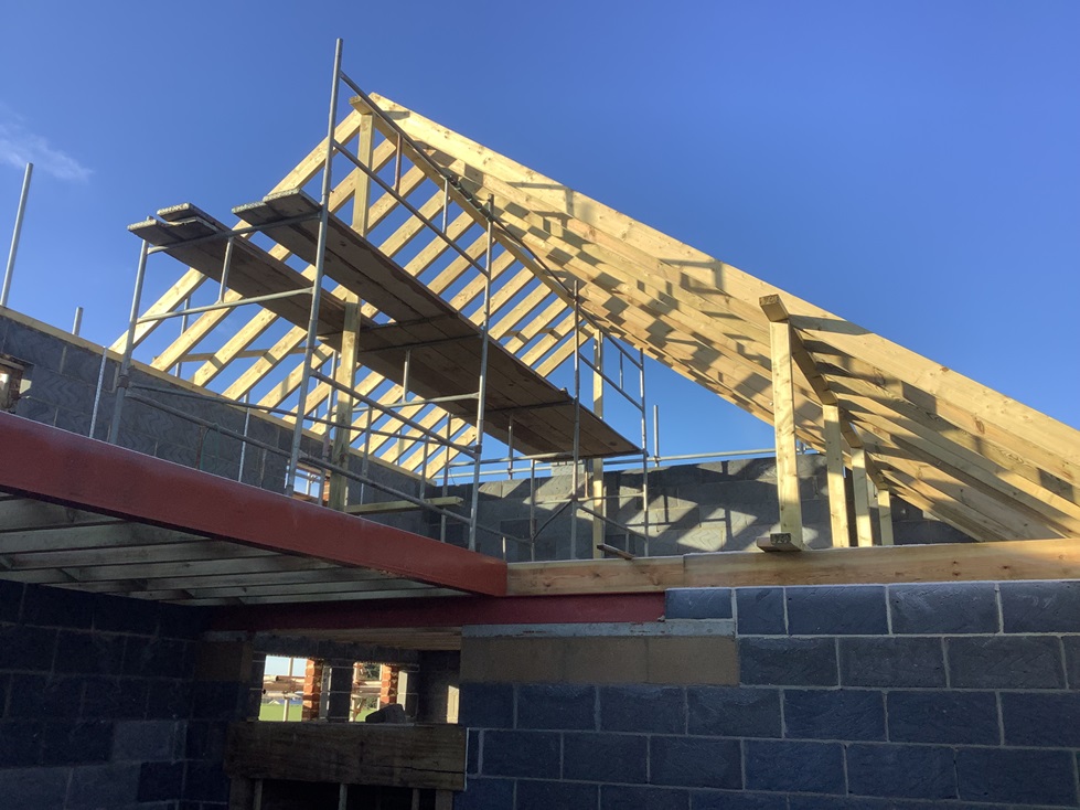 kraft_rebuild - Roof structure taking place